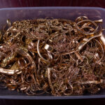 Cena mosiądzu na złomie – co wpływa na wartość i kiedy najlepiej sprzedać?